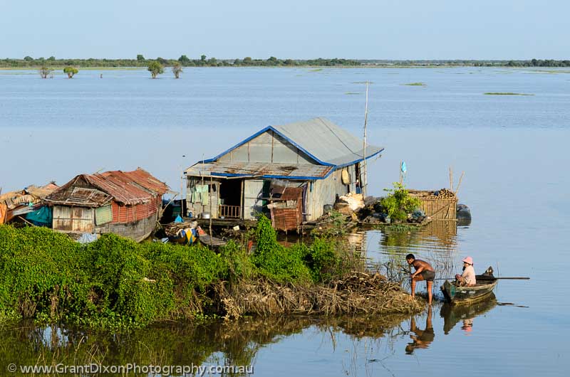 image of Chong Kneas floating house