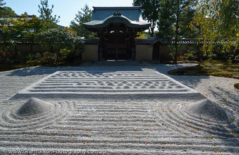 image of Zen garden sand sculpture 1