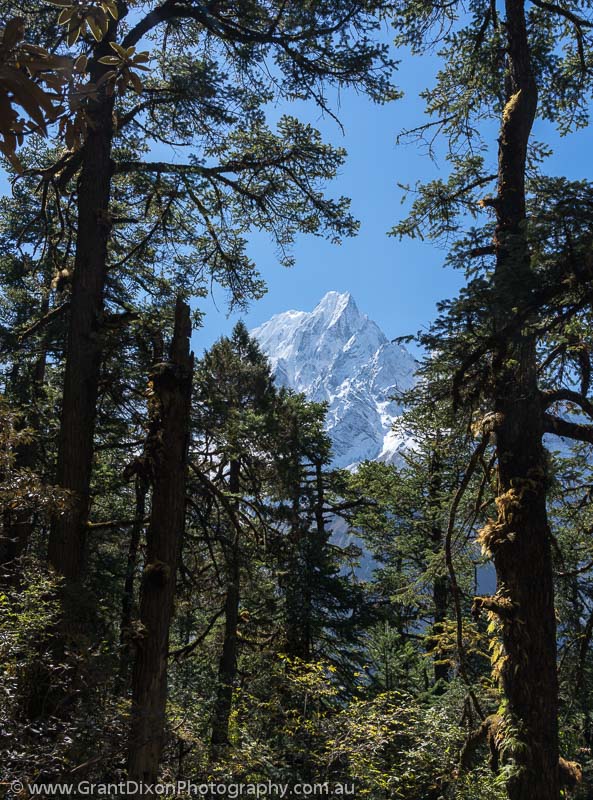 image of Paungi Himal peeking