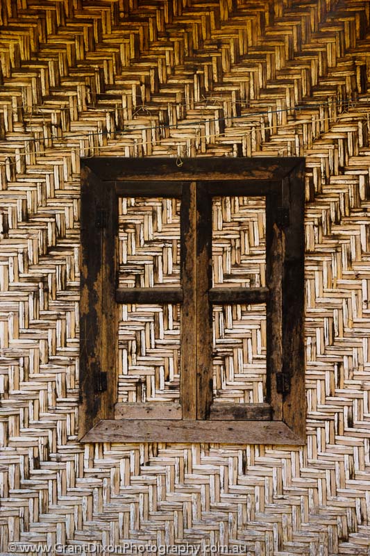 image of Bamboo thatch wall 2