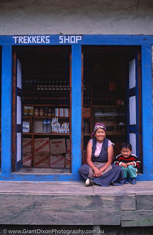 image of Khumbu mother & child