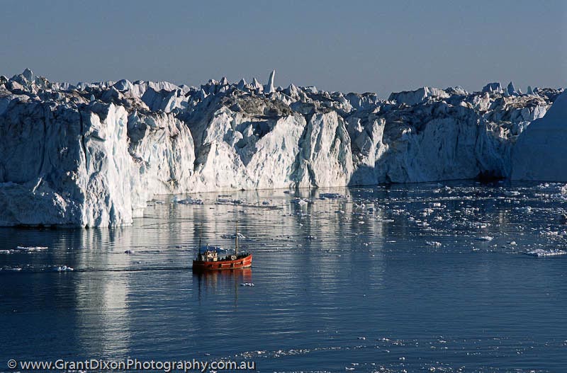 image of Ilulissat ice boat 1
