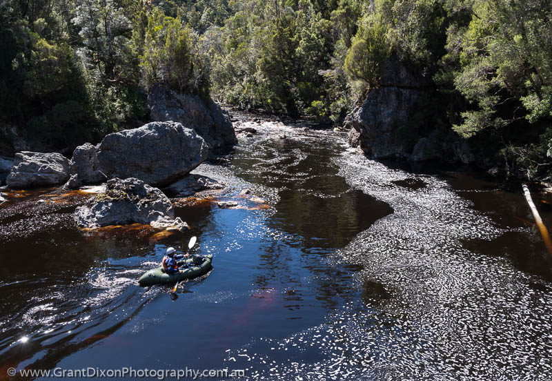 image of Crossing gorge rafting 2