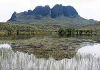 Eldon Bluff from Lk Ewart, Tasmanian Wilderness World Heritage Area